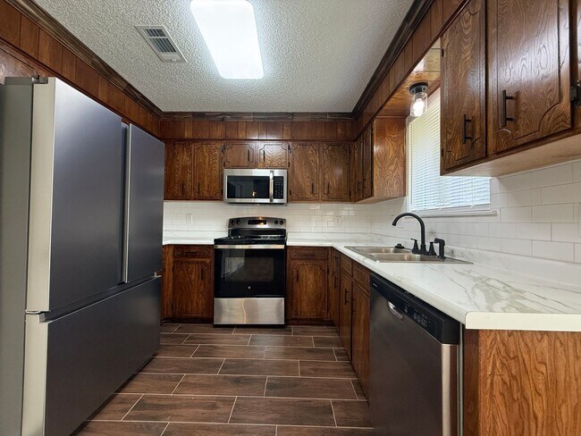Building Photo - 4-Bedroom House for Rent in Killeen