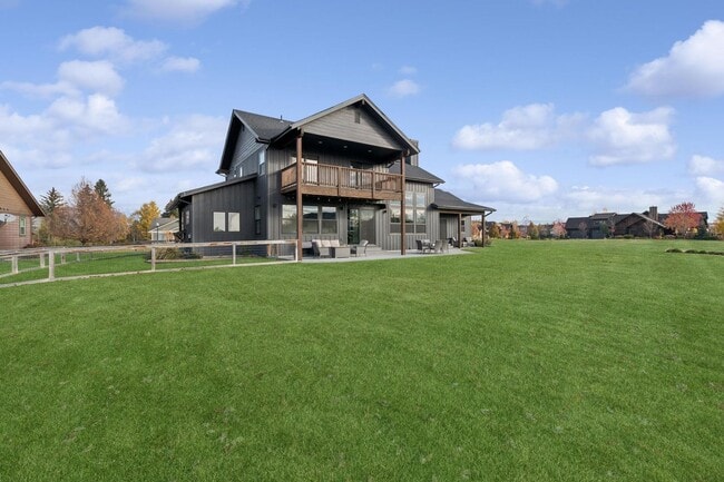 Building Photo - Whitefish Home in The Lakes