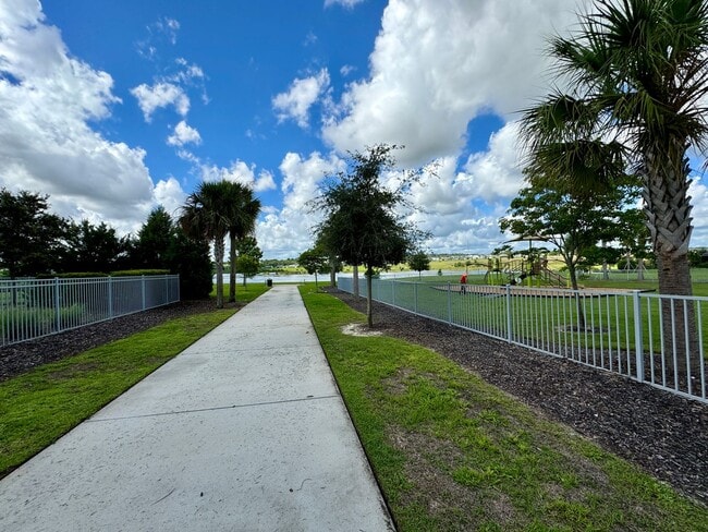 Building Photo - FOR RENT - Fantastic end unit townhouse in...