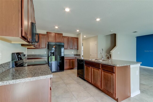 Building Photo - 9648 Sage Creek Dr