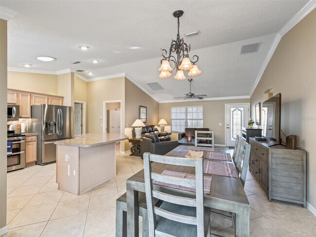 Building Photo - 1095 Blythe Way