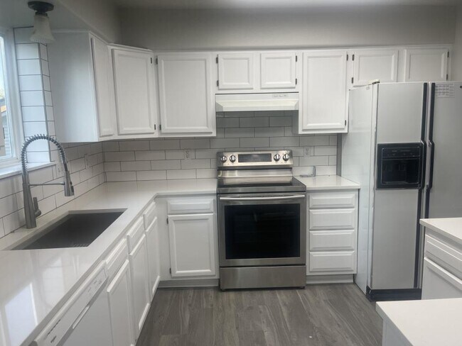 Building Photo - 3747 S McGuire Pl
