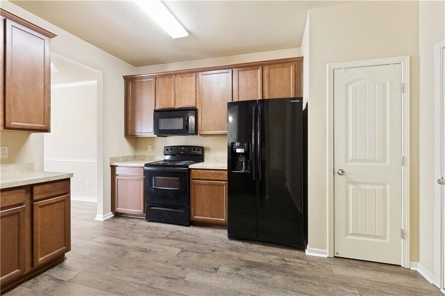 Building Photo - 302 Alcovy Way