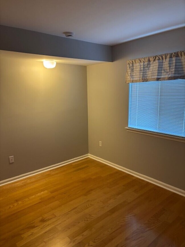 Building Photo - SOUTH END - FOREST COVE