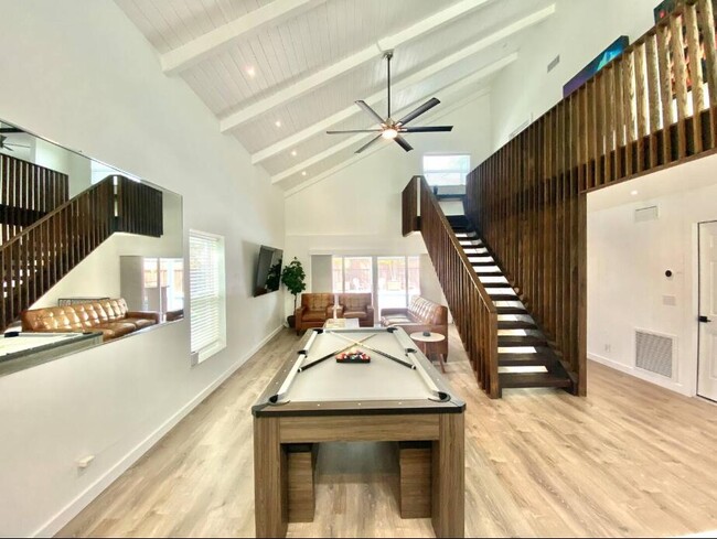 Building Photo - 2435 Zeder Ave