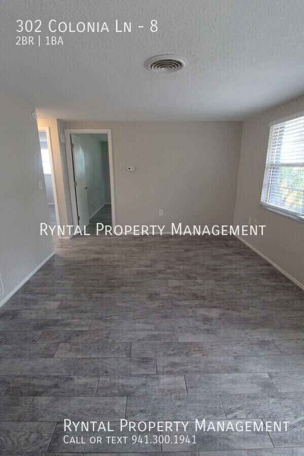 Building Photo - 302 Colonia Ln