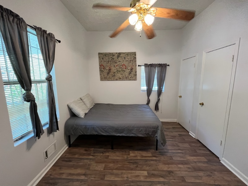 Building Photo - 810 Parsons St SW