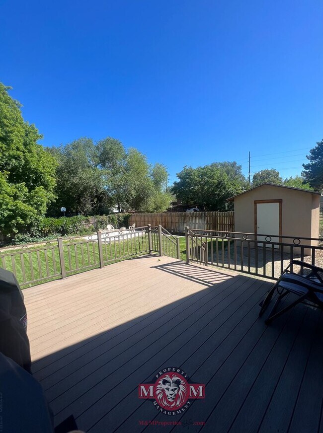 Building Photo - Remodeled 5 Bd Home in Midvale