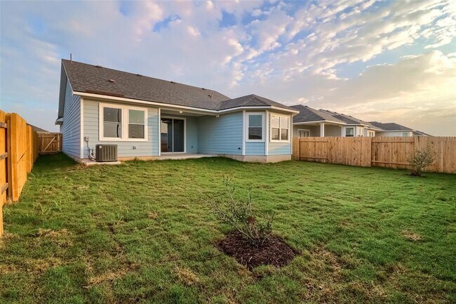 Building Photo - 207 Watercourse Wy