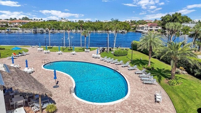 Building Photo - 859 Jeffery St