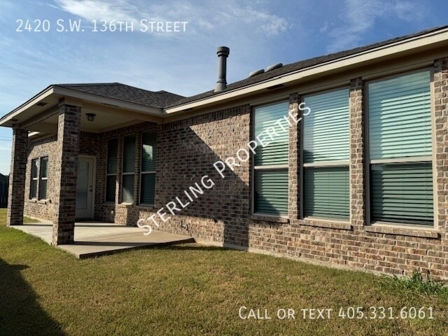 Building Photo - 2420 SW 136th St