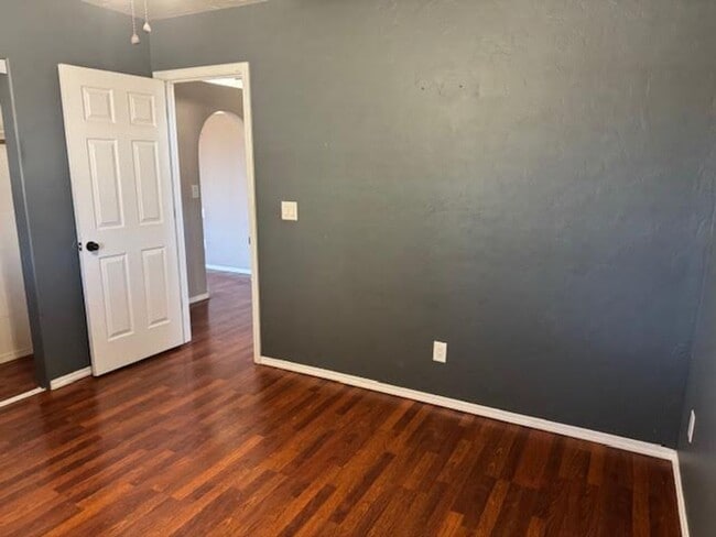 Building Photo - Cute 3 Bedroom 2 Bath 2 Car Garage Home in "Prescott Valley"