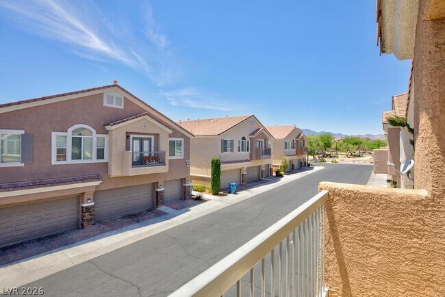 Building Photo - 8800 Horizon Wind Ave