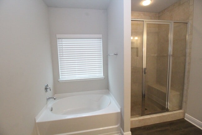 Building Photo - Ashley Plantation 3/2 Home with Open Layou...