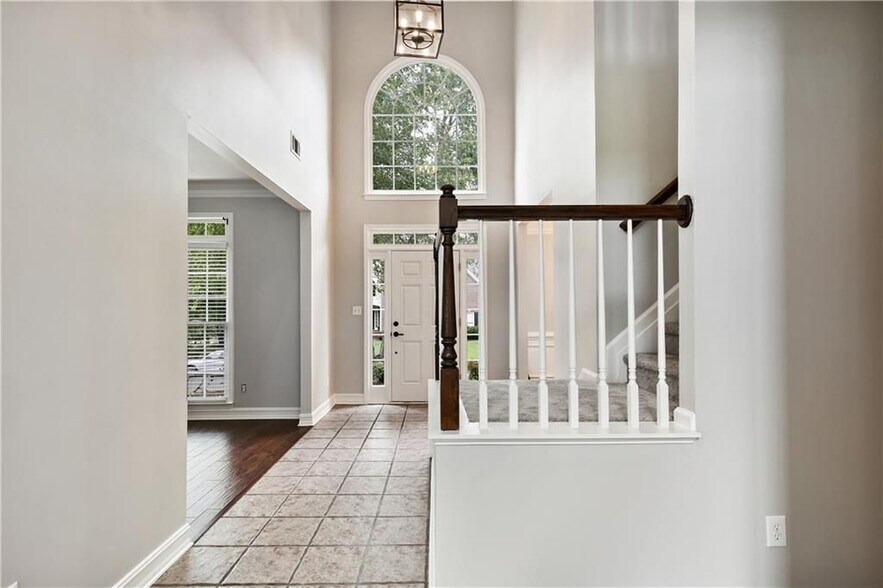Building Photo - 2065 N Bethany Creek Dr