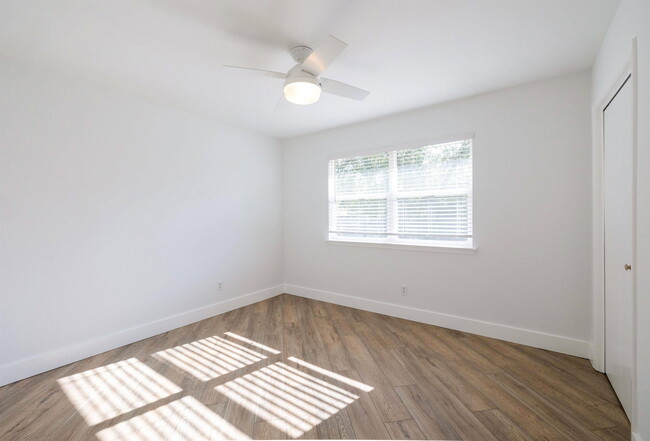 Building Photo - 2201 Singletree Ave