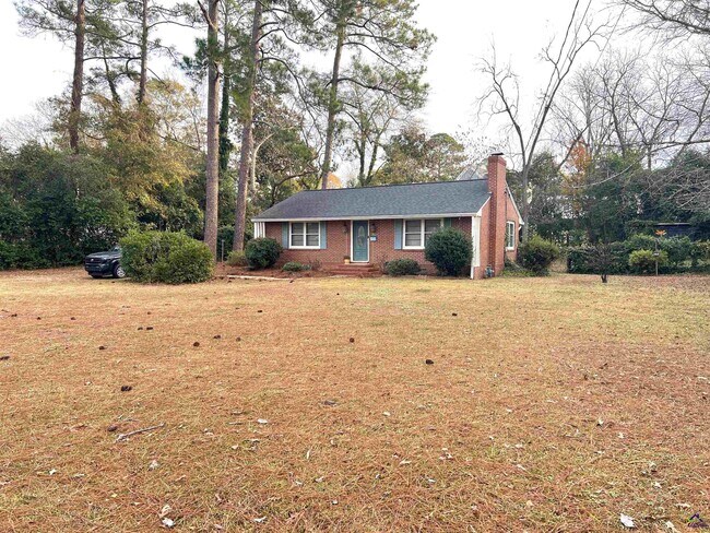 Building Photo - 145 Holmes Ave