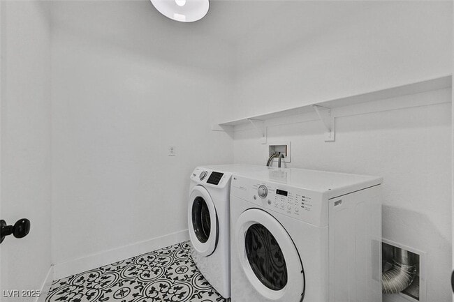 Building Photo - 2524 Flodden St