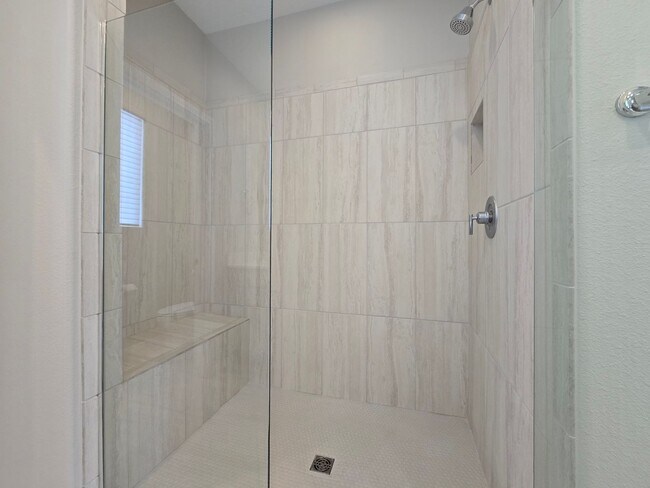 Building Photo - Modern Santa Fe Townhome