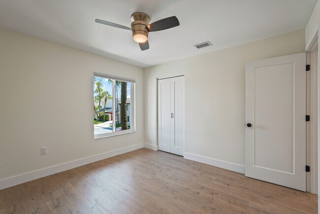 Building Photo - 8601 Huron Ct