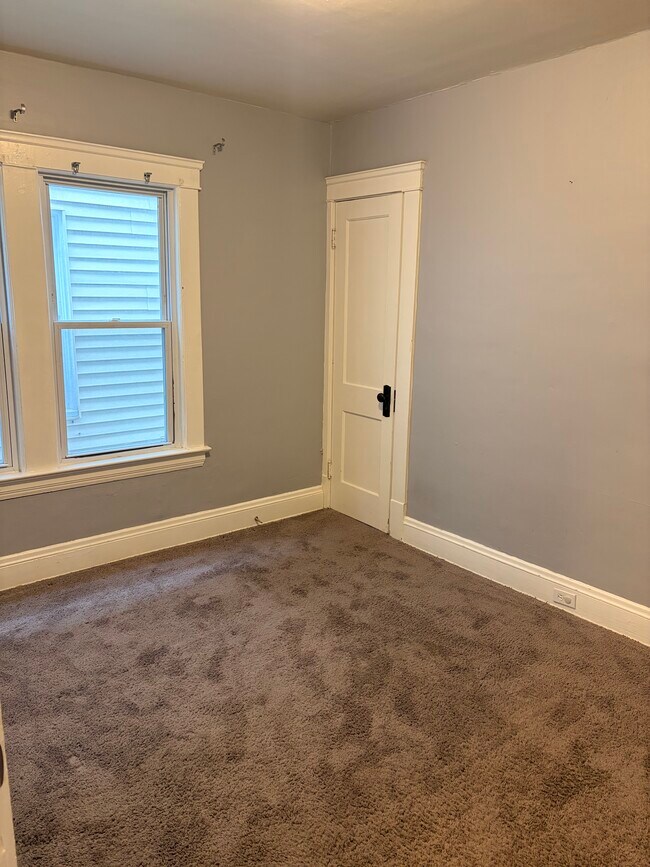 Building Photo - 1944 W 73rd St