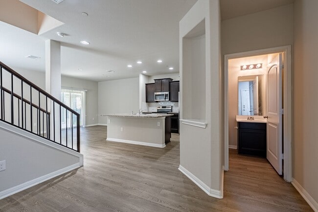 Building Photo - Beautiful 3 bedroom, 2.5 bathroom home in Ridge at Slaughter!!!