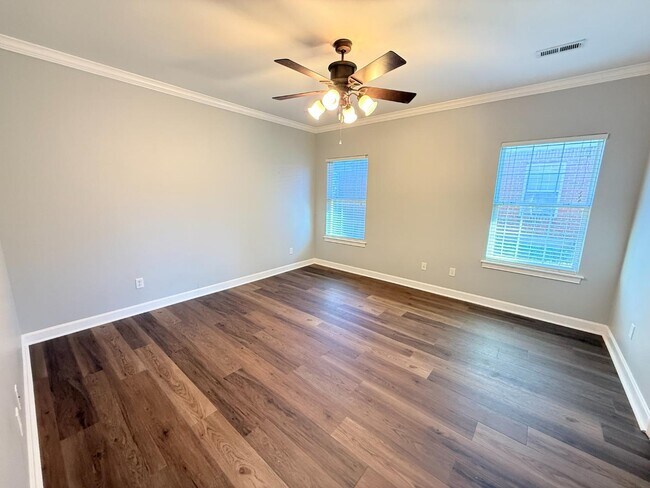 Building Photo - 6313 Sky Crest Ct