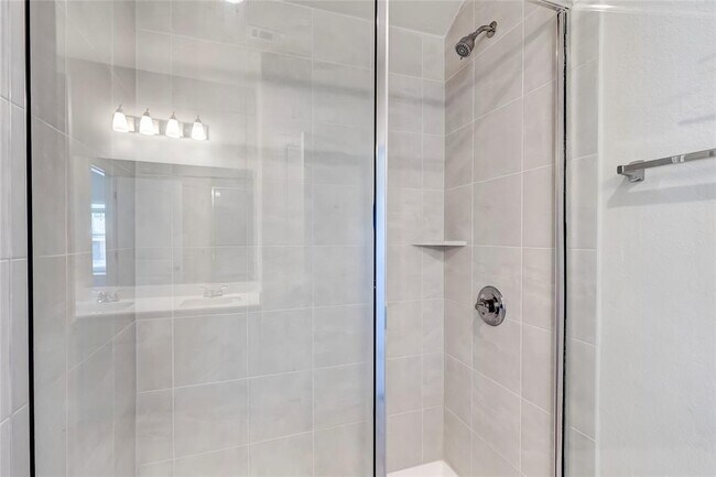 Building Photo - 113 Riverhill Dr