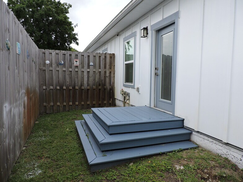 Building Photo - 12610 Erin Lea Ln
