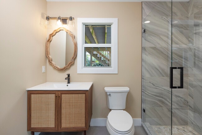 Building Photo - 1036 NE Wright Ave