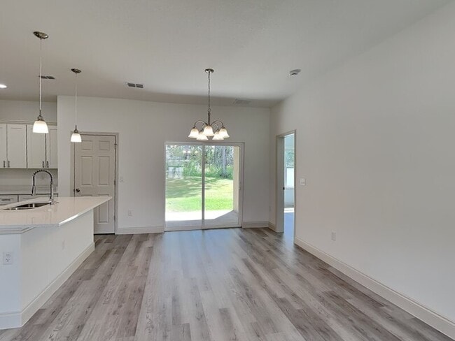 Building Photo - 2660 W Gifford Ln