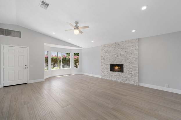 Building Photo - 54140 Avenida Mendoza