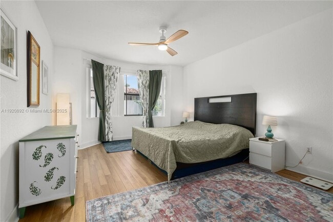 Building Photo - 1023 NW 100th Ave