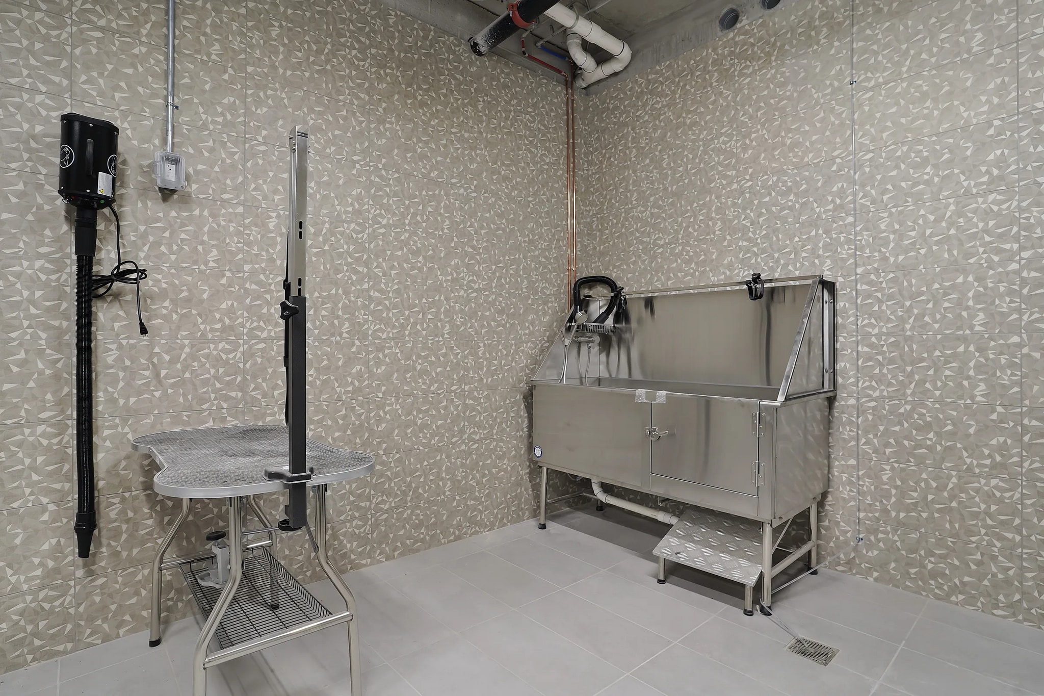 Building Photo - 340 West 700 S