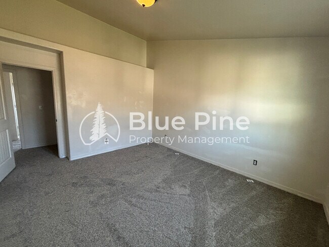 Building Photo - 1512 N Stevens Dr