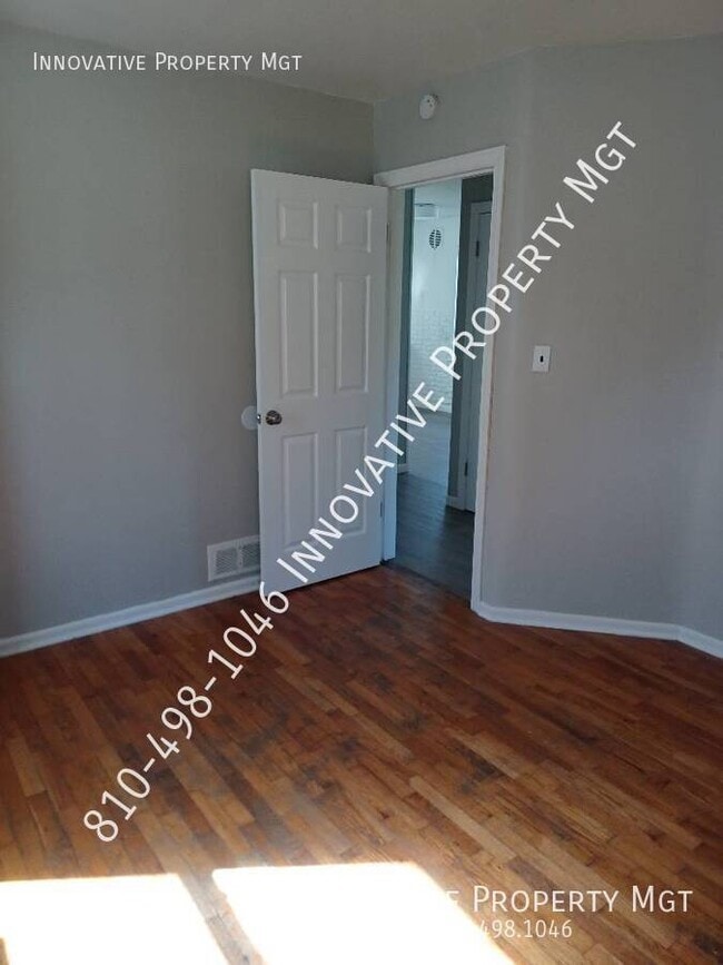 Building Photo - 533 W Pulaski St