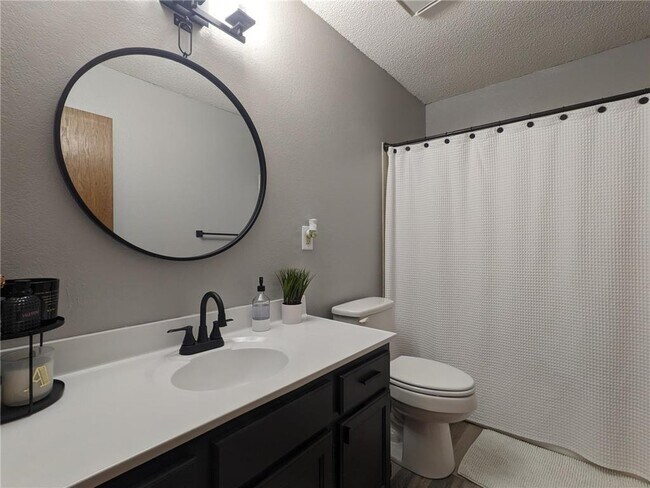 Building Photo - 1205 63rd Ln