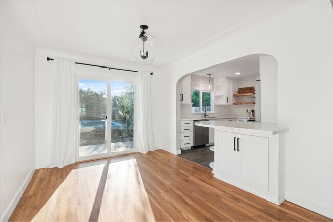 Building Photo - Classicly Charming Remodeled Garden Tract ...
