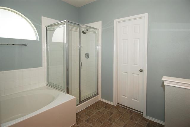 Building Photo - 9732 Kingsmill Dr