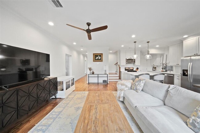 Building Photo - 3400 Castor St