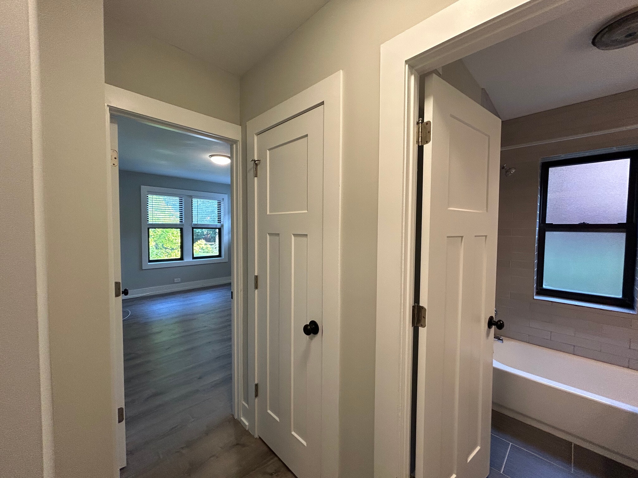 Building Photo - 1128 Maple Ave