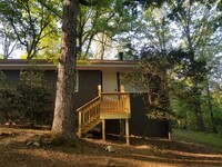 Building Photo - Adorable 2 bedroom 1 bath duplex near UNC ...