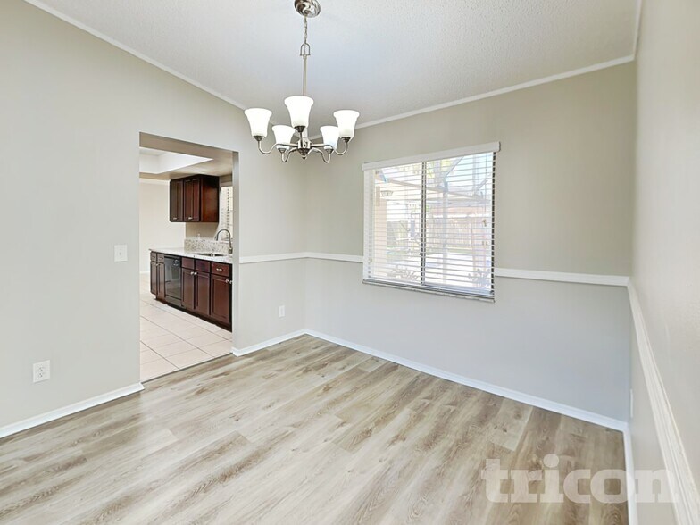 Building Photo - 107 Cinnamon Dr