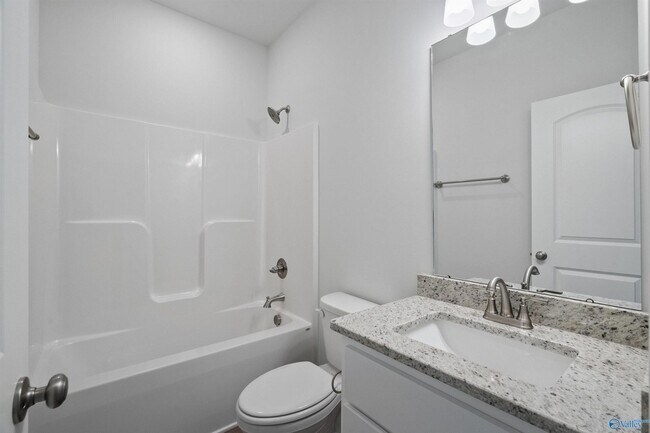 Building Photo - 4 Bedrooms in Hazel Green!!