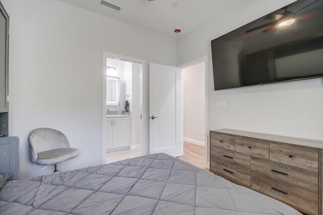Building Photo - 4314 Nabal Dr