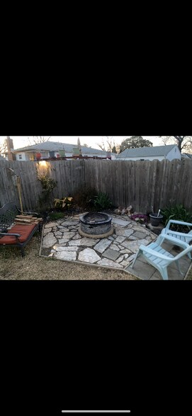 Building Photo - 817 Crepe Myrtle Ln