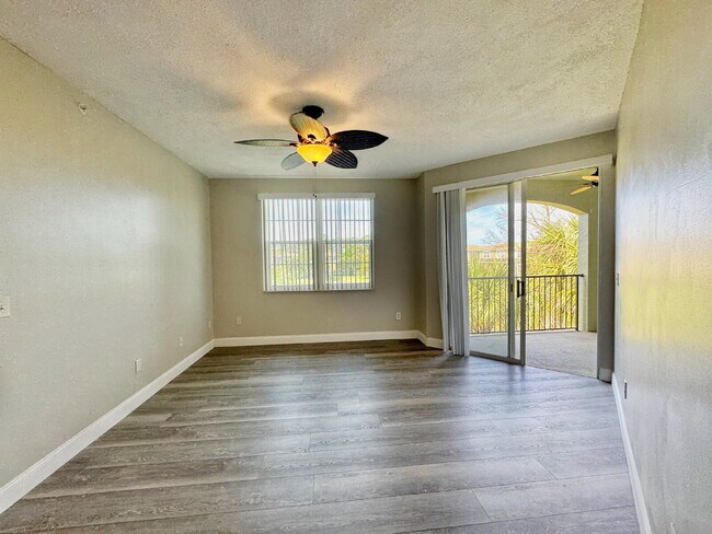 Building Photo - 2 BR / 2 BA Las Palmas Condo!
