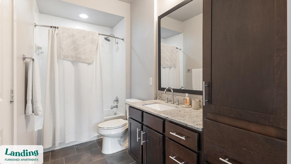 Building Photo - 4300 Cromwell Dr