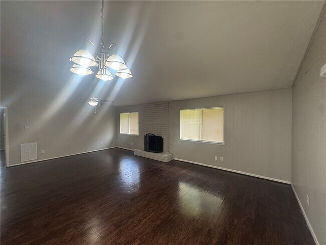 Building Photo - 23139 Lestergate Dr
