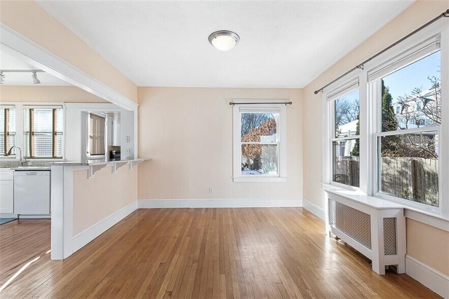 Building Photo - 118 Ocean Ave